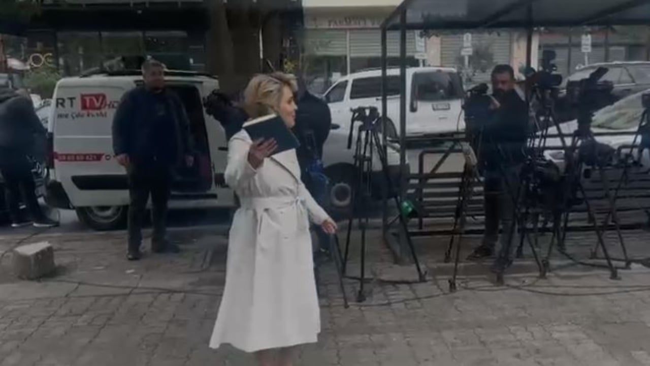 A do të dalë sot nga qelia Meta? Avokati hesht. Kryemadhi: Na thanë hajdeni me vrap…