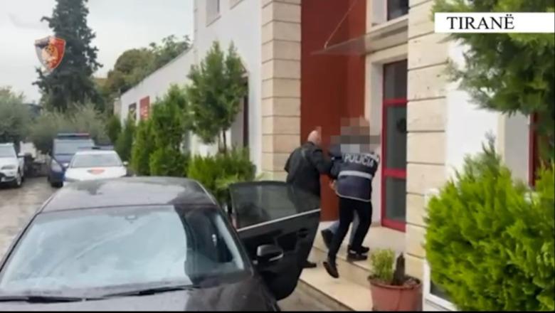 VIDEO/ Prezantohej si punonjës i forcave speciale të Policisë, arrestohet 43-vjeçari i armatosur në Tiranë