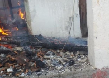 Shkëndija elektrike djeg banesën në Durrës, humb jetën nga asfiksia 42-vjeçarja