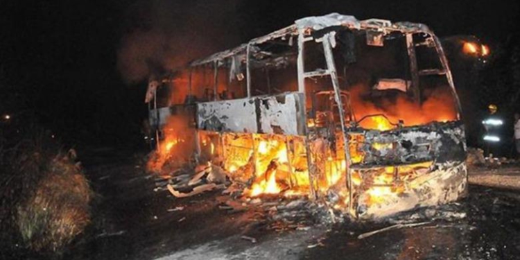 Kukës, i vihet flaka me benzinë autobusit/ Policia po punon për kapjen e autorit