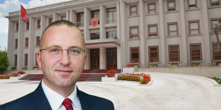 Dekreti i Begajt për zgjedhjet në Tiranë/ Reagon ish-këshilltari ligjor i Presidencës: Bëhet fjalë për kryetarin e Bashkisë, jo një nëpunës civil
