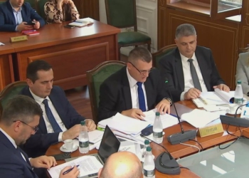 “Drejtori i ARRSH-së është marrë i pandehur”, Dumani: Është dërguar për gjykim edhe ish-drejtori i Rrugëve, në hetim dhe ish-drejtori i KESH
