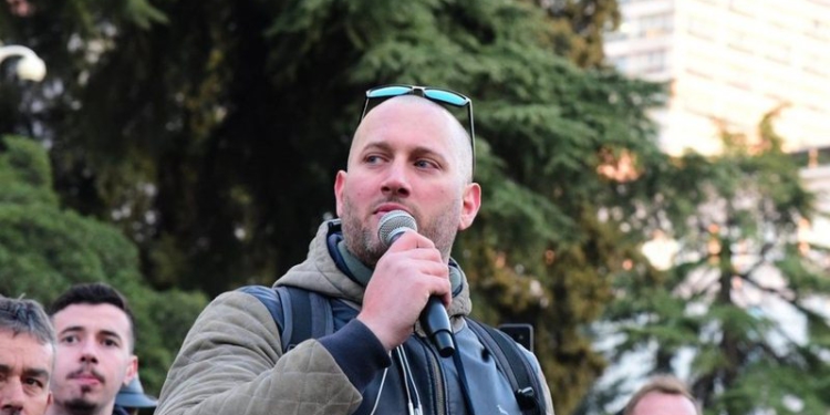 Berisha e mbështeti, reagon Binaj: Unë nuk jam politikan, kjo garë është për ju!