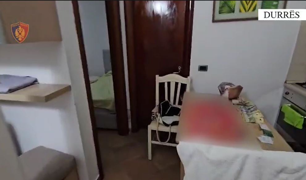 Zbulohet “shtëpia publike” në Durrës, arrestohen dy kineze, procedohen tre klientët