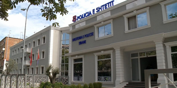 “Këmbimi”/ Shantazh për 5.000 € dhe rrëmbim i një të mituri. Arrestohen 3 të rinj në Tiranë, një në kërkim