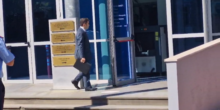 Gjykata pranon kërkesën e Jonaid Myzyrit, i hiqet masa e pezullimit nga detyra