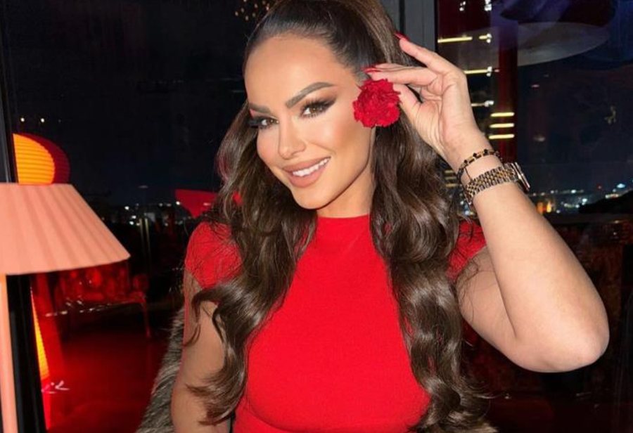Modelja shqiptare “çmend” mediat serbe para ndeshjes: Skandal botëror!
