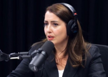 Ogerta Manastirliu rrëfehet si asnjëherë tjetër në podcastin “Flasim” me Edi Ramën (INTERVISTA E PLOTE)