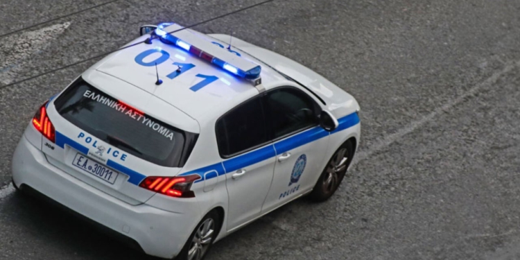 18-vjeçari mbyt nënën me peshqir dhe njofton policinë: E vrava unë!