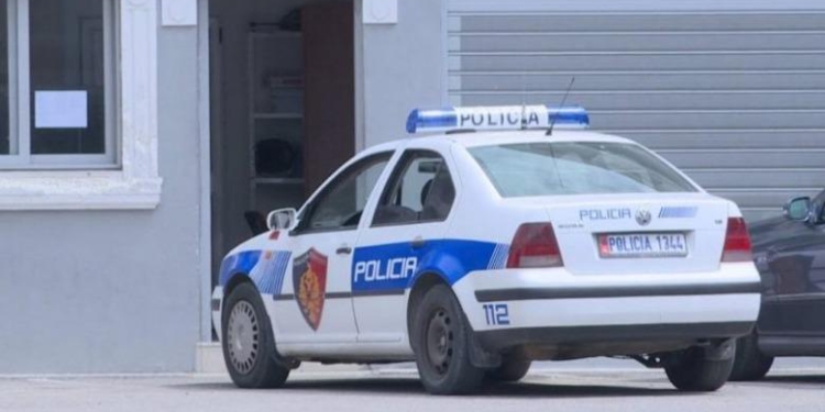 (EMRAT)Sherr për një monopatinë/ Plagosi me thikë 48-vjeçarin në Tiranë, në pranga autori!