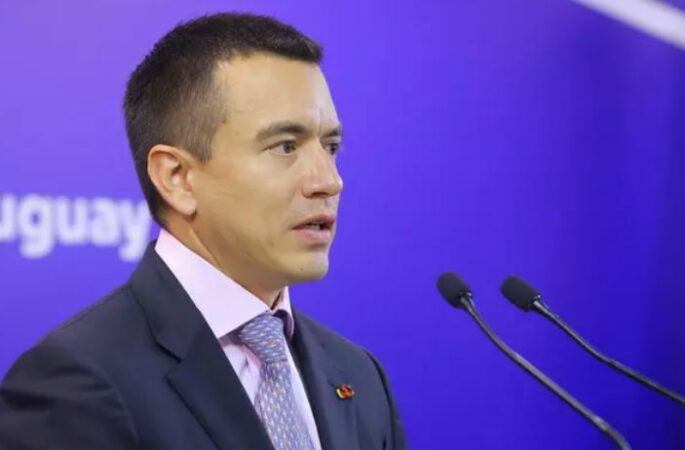 “Tentuan të më helmonin me çokollata”, presidenti sërish në shënjestër të atentateve