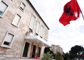 Ndryshime në përbërjen e institucioneve/ Këshilli i Ministrave shkarkon nga detyra dy prefektë, ja kush i zëvendëson
