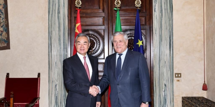 Tajani dhe Wang rikonfirmojnë bashkëpunimin Itali – Kinë