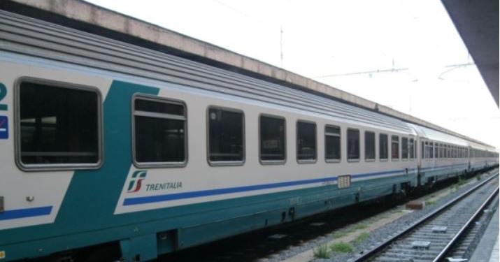 Aksident i rëndë hekurudhor/ Treni përplas tre të rinj, një i vdekur dy të plagosur