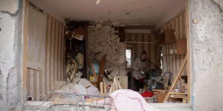 Sulme ajrore ruse në Ukrainë, viktima e të plagosur. Zelensky udhëton në Suedi për eksportet e mbrojtjes