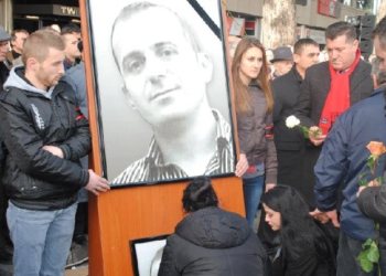 “Është bërë masakër me provat”, avokati: Vrasja e Aleks Nikës nuk ka qenë nga pakujdesia