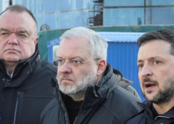 Aleatët kryesorë të Zelensky-t përfshihen në skandal të madh korrupsioni/ 2 ministra japin dorëheqjen