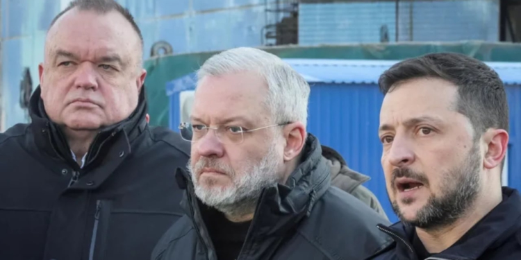 Aleatët kryesorë të Zelensky-t përfshihen në skandal të madh korrupsioni/ 2 ministra japin dorëheqjen