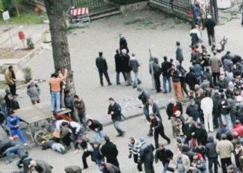 “Sekuestrova armët e grupit të zjarrit”- Ish prokurori për 21 janarin: Mblodha gëzhojat, probleme pati me urdhrat e ndalimit