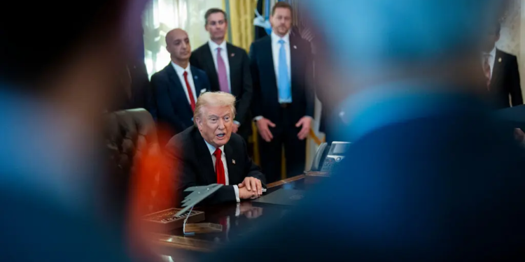 Analizë | Trump rrit presionin ndaj Venezuelës, por qëllimi mbetet i paqartë
