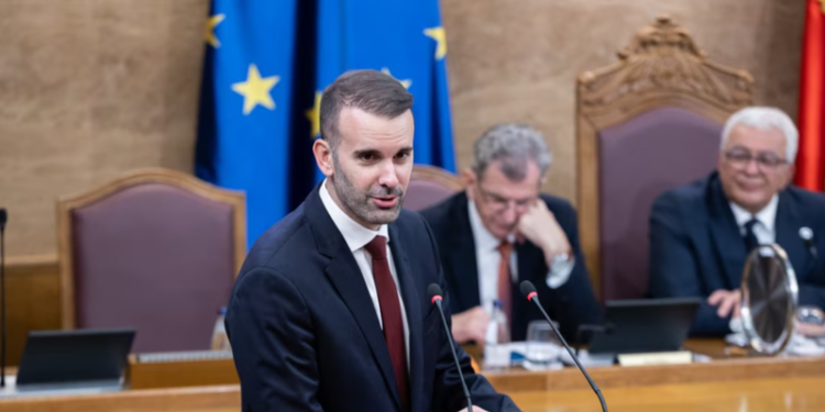 Politikat e BE-së/ Mali i Zi paralajmëron ashpërsimin e regjimit të vizave për shtetasit rusë