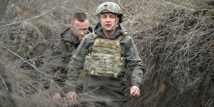 Presidenti Zelensky: Ukraina do të rishikojë planet e mbrojtjes, situata në terren ka ndryshuar