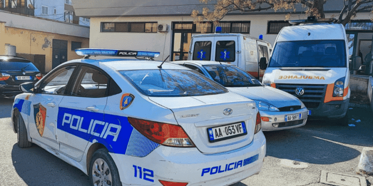 U zunë në rrjete sociale, si degradoi sherri në gjimnaz, u përleshën 8 adoleshentë