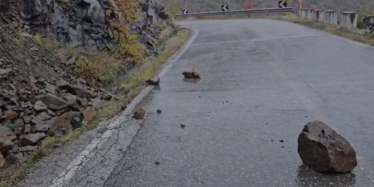 Moti i keq në Kukës, akset nacionale të qarkullueshme por me rrezik rënie gurësh