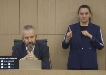 “Në Tepelenë do të bëhet vlerësimi i fletëve dhe rezultatit edhe nëpërmjet AI”, Celibashi: Numërimi do të nisë në 22:00