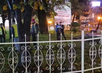 Policia ndërhyn në Shkodër, hiqet tabela e Myftinisë përballë pallatit që po ngrihet në qendër