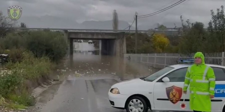 Policia rrit prezencën në rrugë, apel qytetareve për kujdes dhe të shmangin lëvizjet