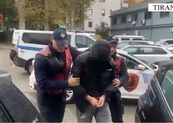 Shiste kokainë dhe kanabis tek “Ish-parku i autobusëve”, arrestohet i riu në Tiranë