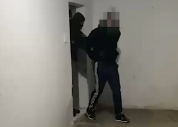 Dhunoi të atin dhe u largua nga banesa, arrestohet 29-vjeçari në Lezhë