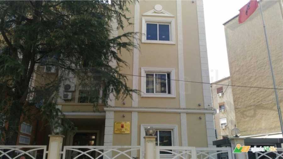 Nuk ofronte shërbime në spitalin publik për përfitime në privat, procedohet mjeku në Fier