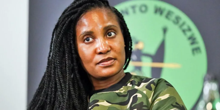Mashtrimi që çoi afrikanët në frontin e Ukrainës, jep dorëheqjen vajza e ish-presidentit të Afrikës së Jugut
