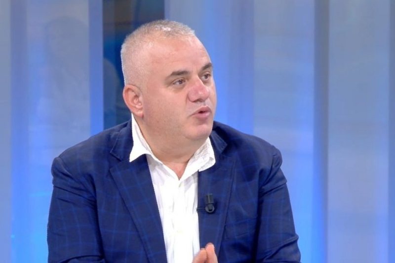 DOKUMENTI / Greqia shpall ‘non grata’ gazetarin Artan Hoxha, ja arsyeja e vendimit ekstrem