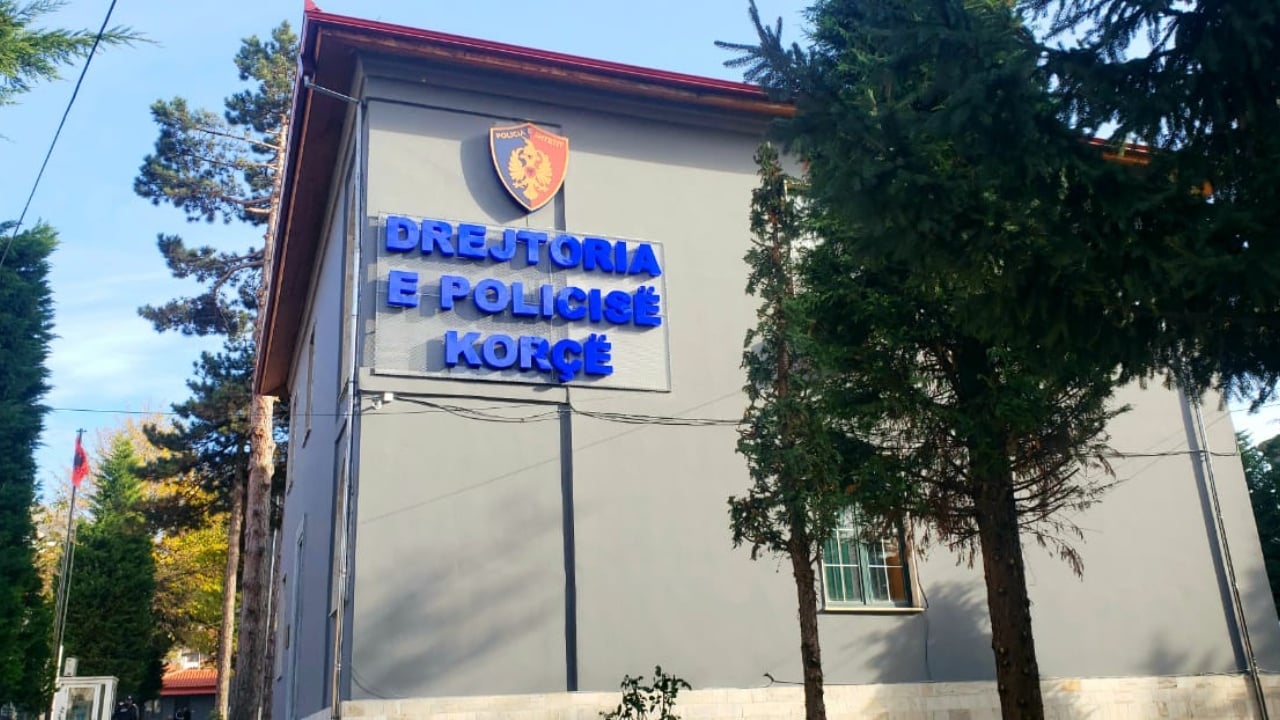Vëllai i deputetit të PD dhe 2 të tjerë rrëmbyen një person dhe e dhunuan, Ilir Proda shkarkon Drejtorin e Policisë së Korçës