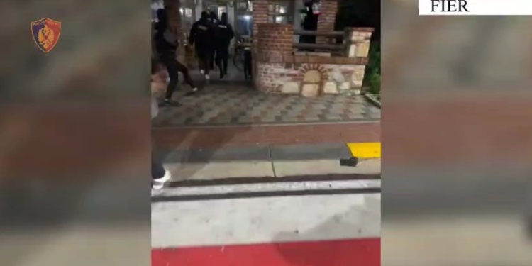 Fier, arrestohet babai i Azgan Mërnicës që vrau vjet efektivin e ‘Shqiponjave’/ 57 vjeçari lëvizte i armatosur, me precedentë…
