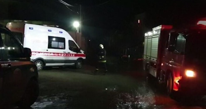 Zjarr në një banesë në Memaliaj, shpërthen bombola e gazit