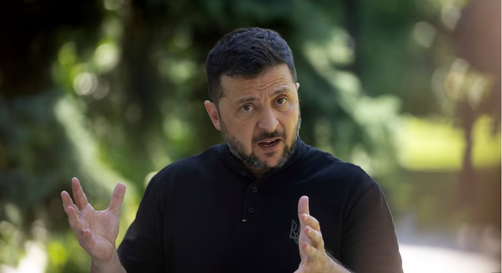 Vizita e Zelenskyt në Greqi nën masa të rrepta sigurie, çfarë do t’i kërkojë presidenti ukrainas Athinës zyrtare?