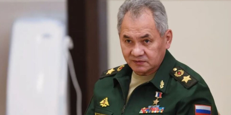 Atentat ish-ministrit rus të Mbrojtjes teksa vizitonte varrin e një familjari, si arriti të shpëtonte Sergei Shoigu