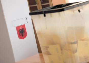 Dokument i falsifikuar, si u konstatua në zgjedhjet e 11 majit? Punonjësja e KQZ-së: Nuk mbaj mend…