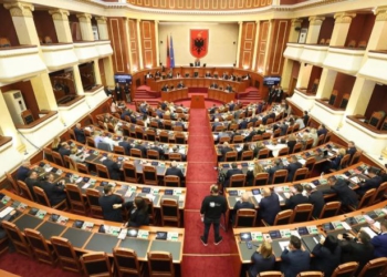 Rregullat e Evropës/ Etikë e re në administratë e politikë, drafti: Drejtorët e ministrat të tregojnë me kë komunikojnë