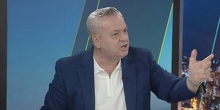 “Hipokrit”, Murrizi nuk kursen Bylykbashin: Bashkuat votat për një karrige të qelbur për menderen tuaj!