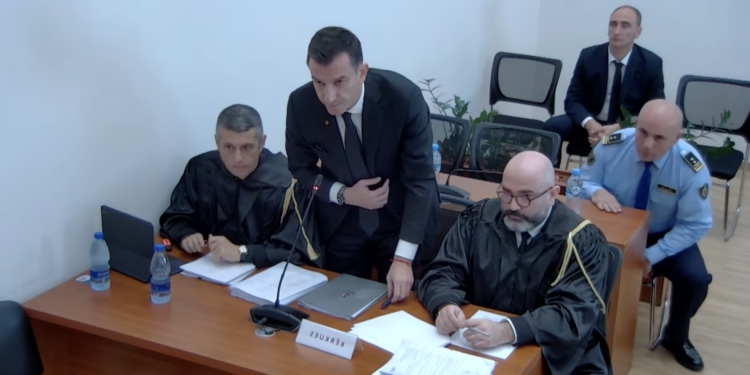 “Veliaj i pafajshëm, s’ka pse jep dorëheqjen, Kushtetuesja veproi e pavarur”