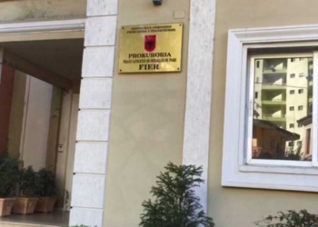 Para droge, Prokuroria Fier sekuestron pronat dhe llogaritë bankare të 2 vëllezërve