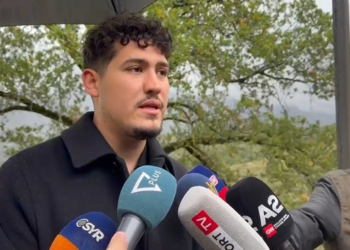 Tepelenë, voton kandidati i mbështetur nga PD: Qytetarët të dalin masivisht në votime