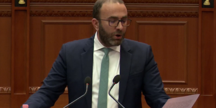 Bardhi deklaron votën e demokratëve kundër buxhetit: Jemi me Shqipërinë dhe jo pengmarrësit