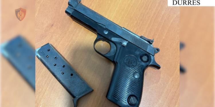 Masakra në Manëz, policia sekuestron edhe armën e krimit që përdori Daniel Pepa pas sherrit për kafen