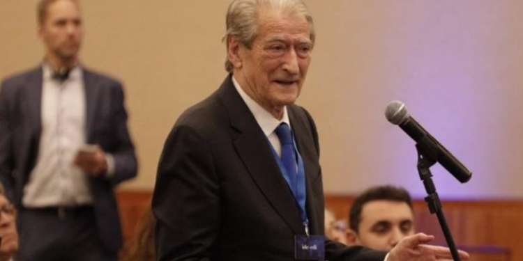 Berisha zgjidhet zv.president i CDI, post drejtues edhe për Viktor Orban dhe kryeministrin e Kroacisë
